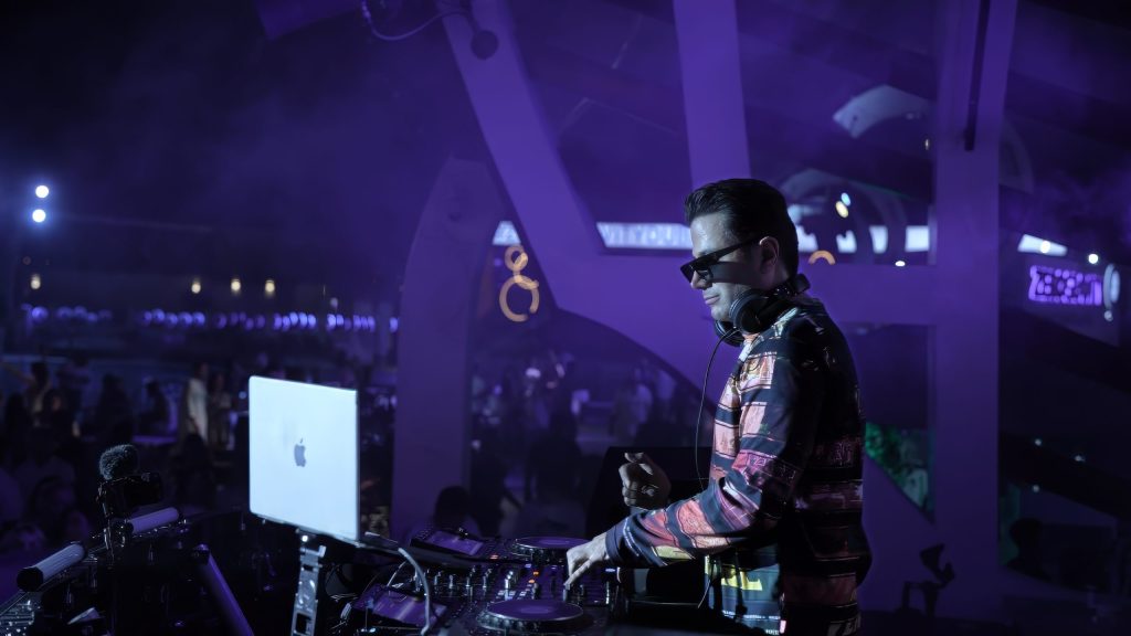 بررسی وضعیت دی‌جی‌ها در ایران در گفت‌وگوی دی‌جی آربی با دی‌جی ممسی